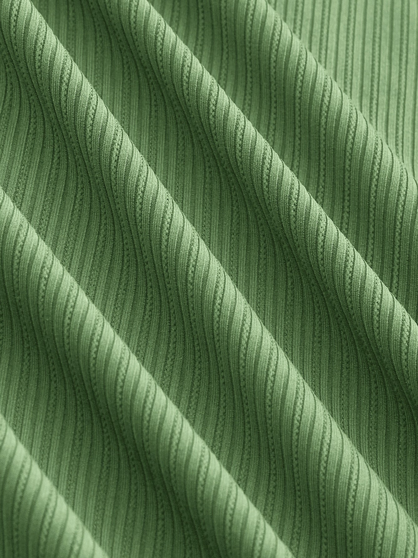 TRENDING Kleid mit Rüschen, Schlitz